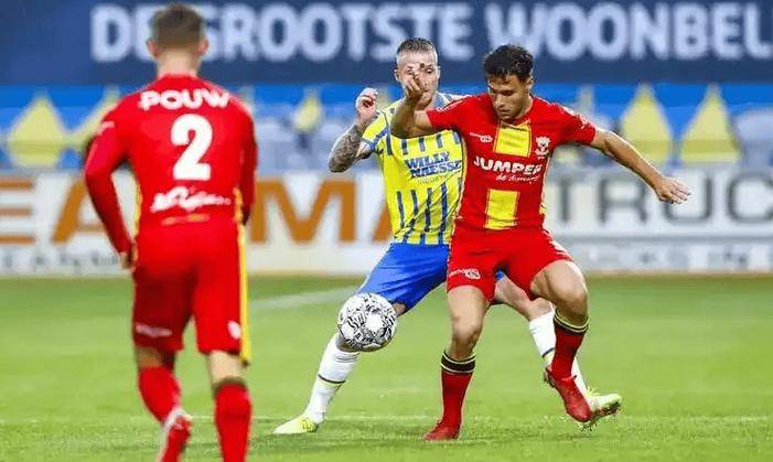 爱游戏-荷甲倒计时，巴塞罗那赛后防线松动，细节引发关注，悬念犹存，球队文化再被提及的简单介绍